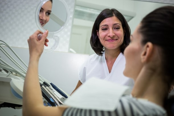 Choose the right cosmetic dental clinic